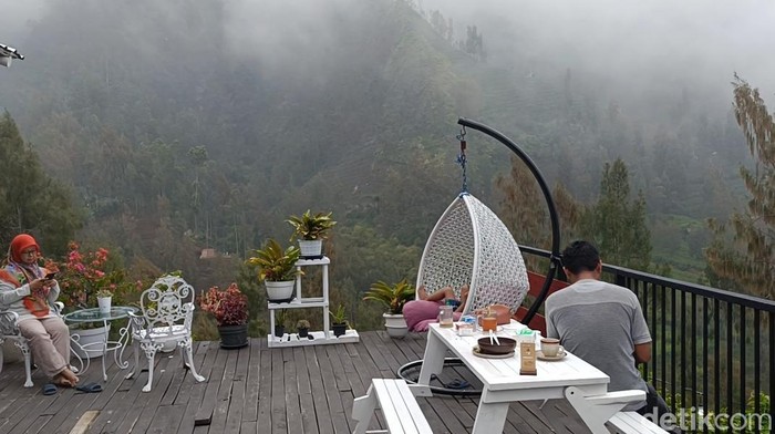 Cafe Dhe Ringgit di Bromo.