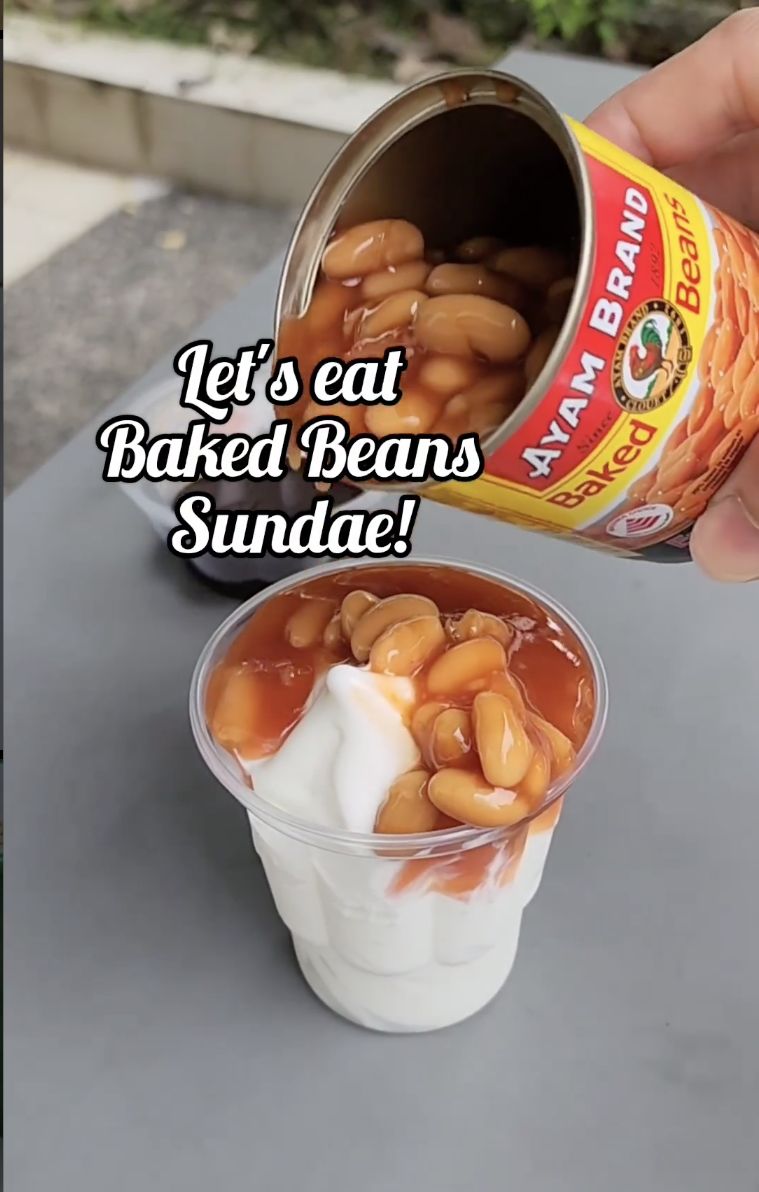 Es Krim Sundae Ini Dicampur Kacang Kalengan, Netizen Jijik