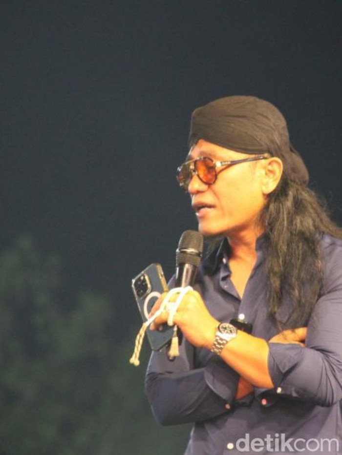 Gus Miftah Gus Miftah dalam acara Konser Indonesia Maju bareng Gus Miftah dan Denny Caknan di Blora Blora, Minggu dini hari (31/12/2023).