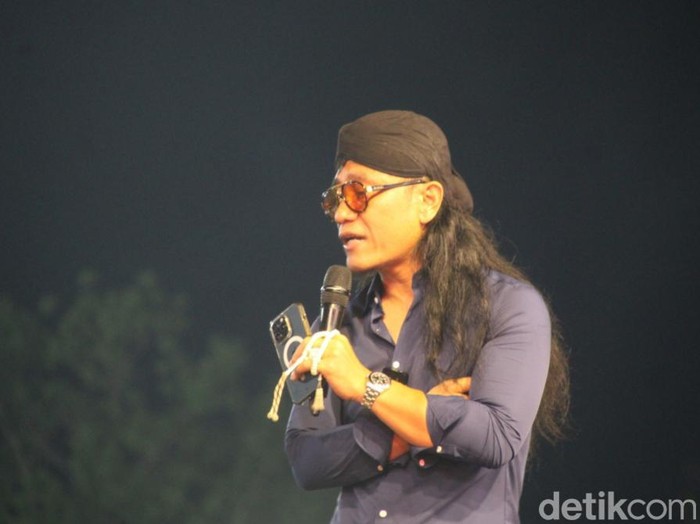 Gus Miftah dalam acara Konser Indonesia Maju bareng Gus Miftah dan Denny Caknan di Blora Blora, Minggu dini hari (31/12/2023).