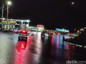Malam Tahun Baru, 50 Ribu Kendaraan dari Jakarta Masih Berada di Puncak