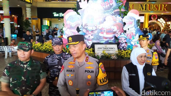 Kapolda Jatim Irjen Pol Imam Sugianto saat berada di Jatim Park 3 Kota Batu.