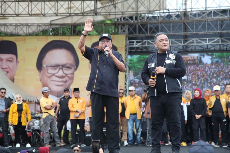 Ketum Hanura Oesman Sapta