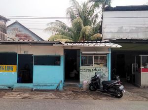 Pedagang Bakso dan Batagor Dapat Rezeki Nomplok Saat Musim Hujan