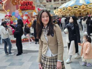 7 Foto Mikhaela Putri Nafa Urbach Liburan ke Korea, Cantiknya Bikin Salfok