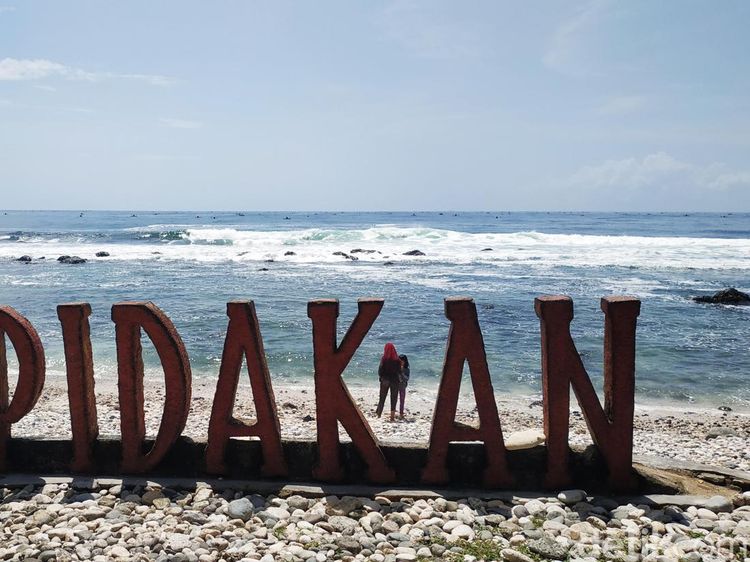 Pantai Pidakan Pacitan, Cocok buat Liburan Tahun Baru