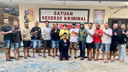 AM alias Alan saat diamankan di Kelurahan Tubue, Kecamatan Kota Kefamenanu, Kabupaten Timor Tengah Utara (TTU), NTT, Sabtu pagi (30/12/2023).