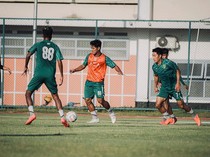 Kata Toni Firmansyah Usai Disanksi dari Manajemen Persebaya