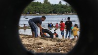 Momentum libur sekolah dan libur akhir tahun dimanfaatkan sebagian masyarakat Aceh untuk mengajak keluarganya berlibur ke berbagai tempat rekreasi. 