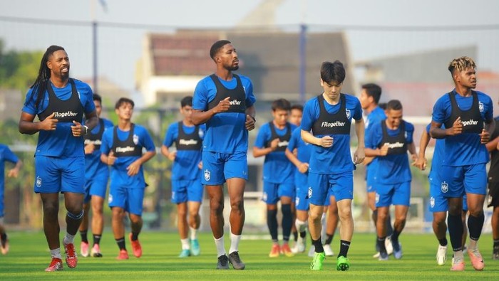 Skuad PSIS Semarang musim Liga 1 2023/2024.