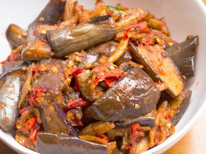 Resep Oseng Terong dan Teri, Lauk Sederhana yang Nikmat Rasanya