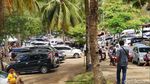 Ribuan Wisatawan Padati  Pantai Mutiara Trenggalek Jelang Pergantian Tahun