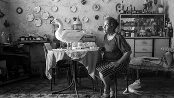 Cary, Axiuli and Haytoo hasil jepretan James Clifford Kent terpilih sebagai juara kategori People. Foto: James Clifford Kent/2023 reFocus Awards Black and White Photo Contest