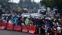 Kasat Lantas Polres Bogor AKP Rizky Guntama mengatakan bahwa puncak arus balik liburan tahun baru akan terjadi pada Senin (1/1/2024) dengan jumlah sebanyak 32 ribu kendaraan turun dari jalur wisata Puncak, Bogor menuju Jakarta.  