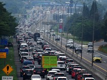 Penampakan Arus Balik Libur Tahun Baru di Jalur Puncak