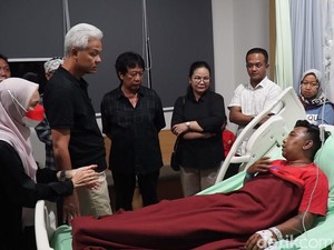 Relawan Dikeroyok Oknum TNI, Ganjar Telepon Panglima-Atikoh Nangis