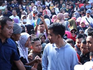 Respons Gibran soal Relawan Ganjar Dikeroyok TNI di Boyolali