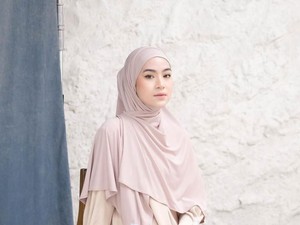 Bahan dan Model Hijab Paling Hits di Tahun 2023, Hijabers Wajib Punya