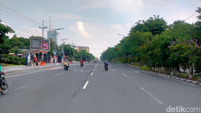 jalan ahmad yani sepi hari pertama tahun 2024