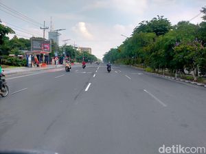 Hari Pertama Tahun 2024, Jalanan Surabaya Lengang