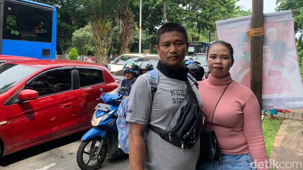 Kondisi kemacetan di jalan menuju Ragunan, Jakarta Selatan. Sejumlah masyarakat memilih berjalan kaki demi hindari macet (Mul/detikcom)