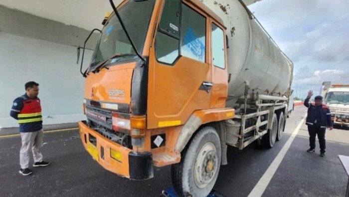 Operasi ODOL di ruas Tol Palindra dan Indraprabu amankan puluhan truk.