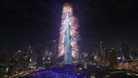 Tahun ini, Uni Emirat Arab juga menggelar pesta kembang api Burj Khalifa. AP Photo/Kamran Jebreili.