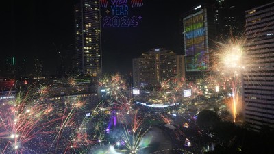 Potret Meriah Perayaan Tahun Baru 2024 di Jakarta