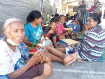 Pengungsi Gunung Lewotobi Keluhkan Batuk Pilek-Butuh Bantuan Makanan