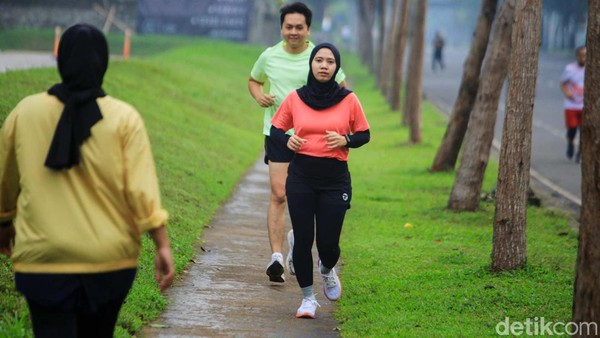Semangat Warga Berolahraga Sambut Awal 2024