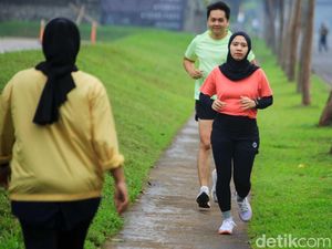 Semangat Warga Berolahraga Sambut Awal 2024