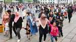 Tahun Baru, Warga Padati Sejumlah Tempat Wisata di Indonesia