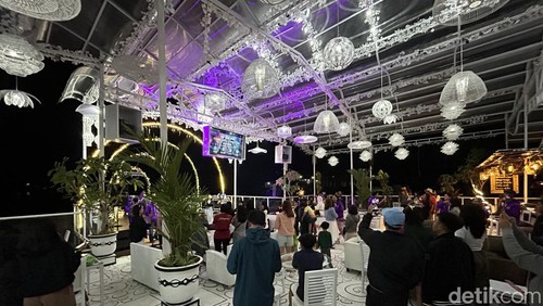 Semarak kemeriahan perayaan tahun baru di Toya Devasya.