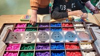kegiatan membuat spidol di Crayon Factory