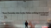 Foto Bandung di malam hari.