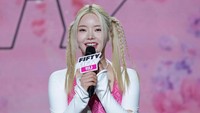 Keena merupakan member FIFTY FIFTY kelahiran 9 Juli 2002. Nama asli Keena adalah Song Ja Kyung. (Foto: WireImage/Han Myung-Gu)