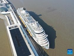 Penampakan Kapal Pesiar Raksasa Pertama Made In China