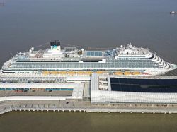 Penampakan Kapal Pesiar Raksasa Pertama Made In China