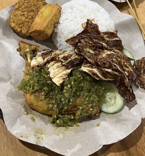 Ayam penyet cabe ijo