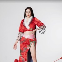 Terakhir ada artis cantik Aura Kasih yang tak kalah memesona saat cosplay menjadi Boa Hancock One Piece. Penampilan Aura Kasih ini pun dipuji netizen dan disebut sebagai karakter yang paling mirip memerankan sang Ratu Bajak Laut. Foto: Dok. Instagram