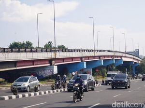 Motor dari Arah Sidoarjo Resmi Dilarang Melintas Jembatan Mayangkara