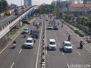 Jalanan Surabaya Kembali Ramai Usai Liburan Tahun Baru
