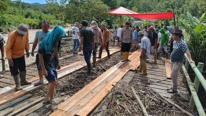 Jalur alternatif digunakan untuk akses penghubung Merangin-Kerinci.