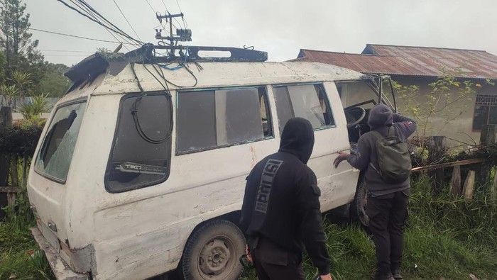 Sopir angkutan kota (angkot) bernama Wepinus Wenda (27) di Kabupaten Jayawijaya, Papua Pegunungan tewas ditikam orang tak dikenal (OTK).