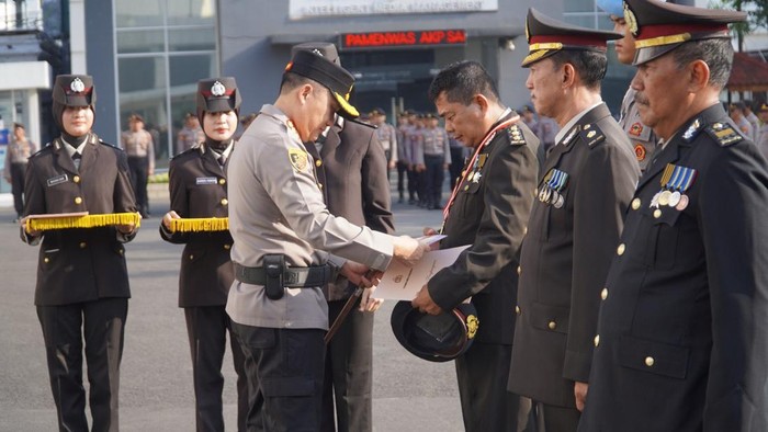 Kapolrestabes Surabaya Kombes Pasma Royce