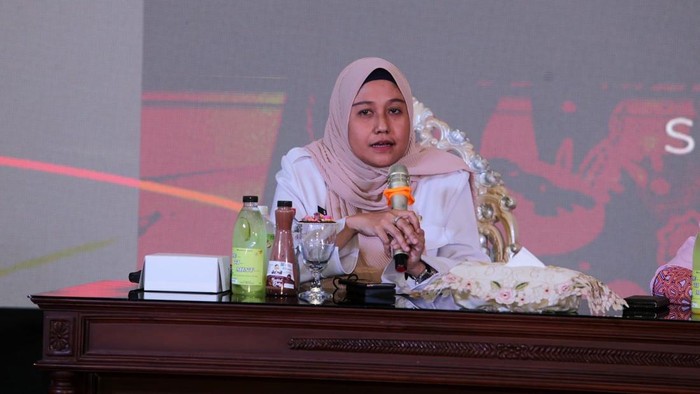 Kepala Dinkopdag Surabaya Dewi Soeriyawati