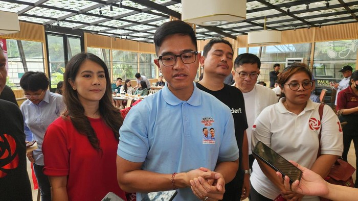 Ketum PSI Kaesang Pangarep bertemu dengan start up founders dan pengusaha di The Breeze, Kabupaten Tangerang, Banten, Selasa (2/1/2024).