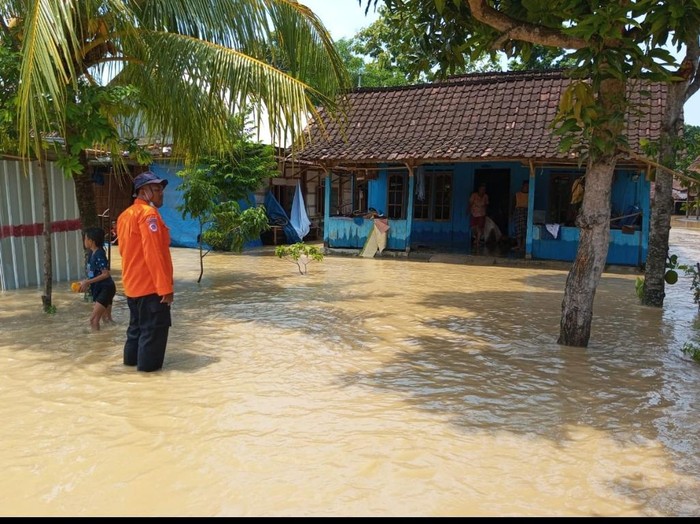 Kondisi banjir di desa wilayah Kabupaten Grobogan, Jawa Tengah, Selasa (2/1/2024) siang.