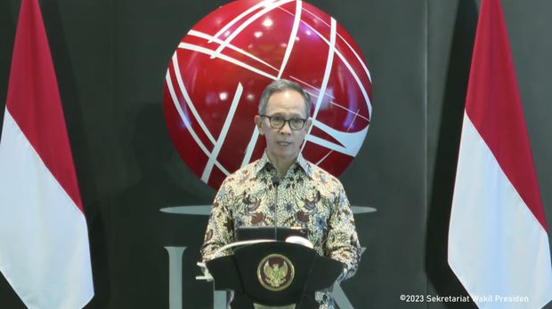 Ketua Dewan Komisioner OJK , Mahendra Siregar di Pembukaan Perdagangan BEI Tahun 2024 (Tangkapan Layar Youtube)