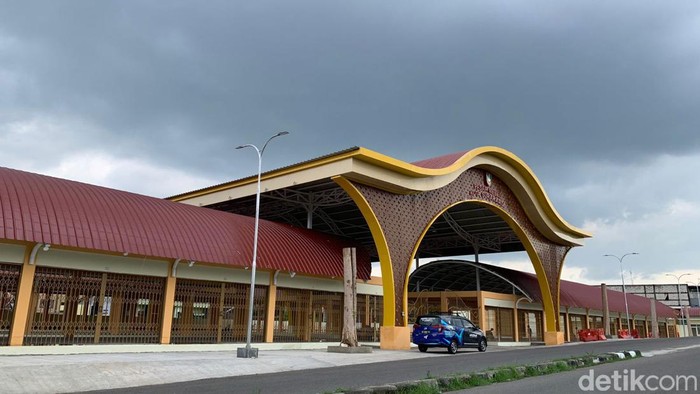 Pasar Mebel Mojo masih belum diisi oleh pedagang, Selasa (2/1/2024).